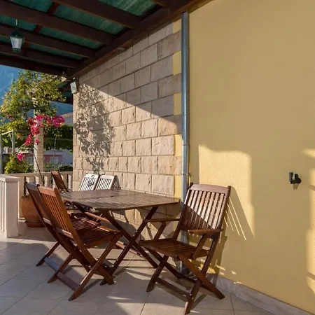 In With Terrace, Air Conditioning, Wifi, Washing Machine Апартаменты