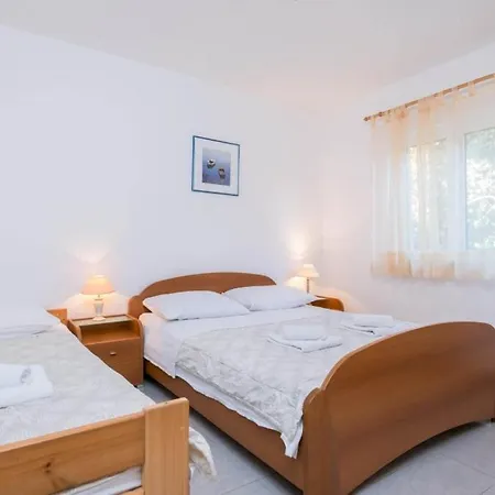 In With Terrace, Air Conditioning, Wifi, Washing Machine *